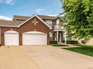 6736 Oxford Ln, Maryville, IL 62062