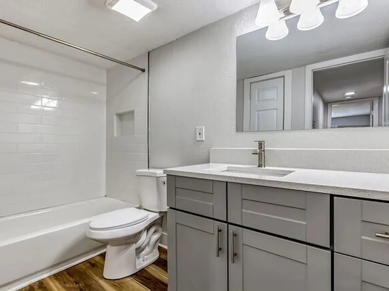 Flagler Pointe Apartments — Photo 11