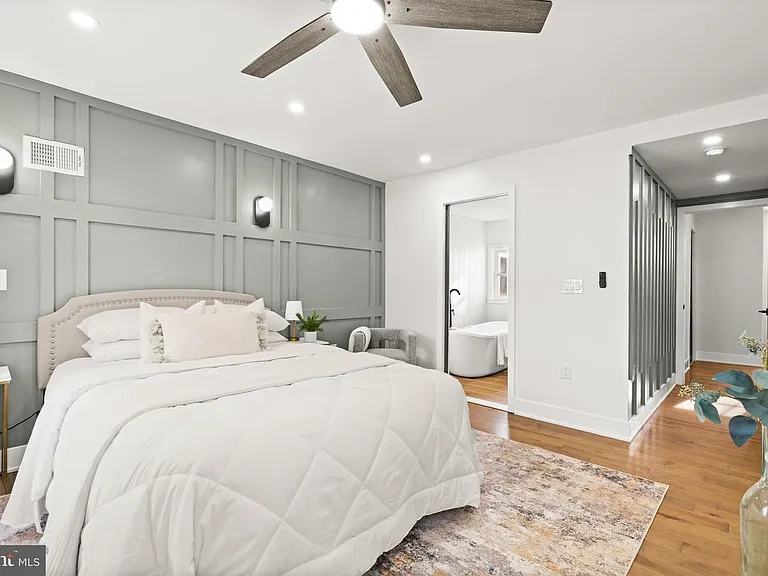 2308 Christian St — Photo 26