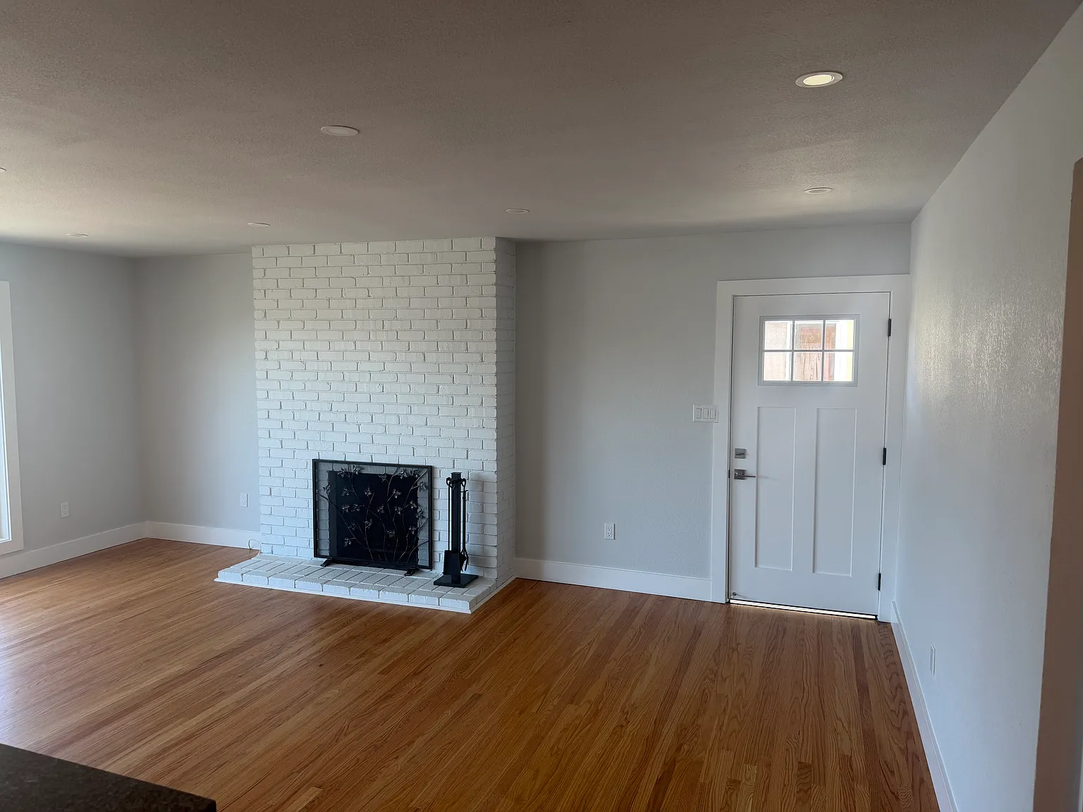 235 Crestmoor Cir — Photo 1