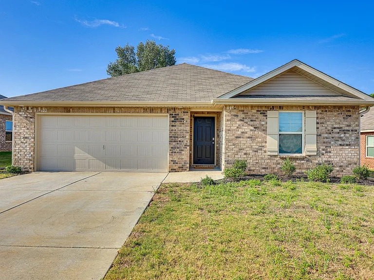 216 Murphy Ln — Photo 1