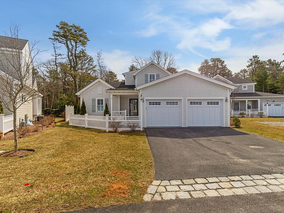 1st image of 4 Cobblestone Circle