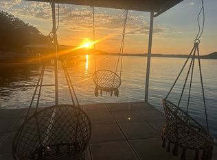 18714 Coppermine Rd, Rogers, AR 72756