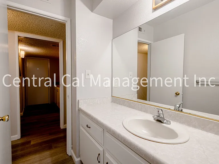 5713 Fairfax Rd — Photo 17
