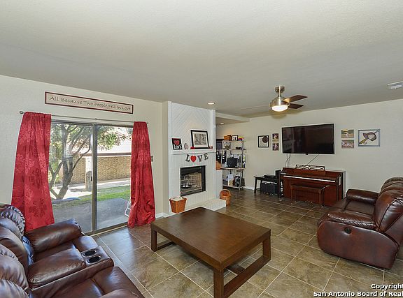 4th image of 148 Caleta Bch