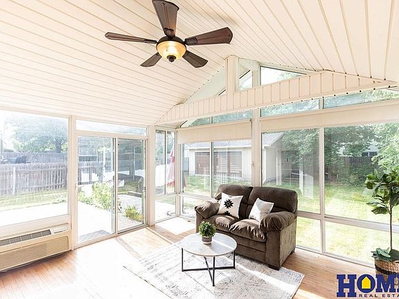 5th image of 4725 Fir Hollow Ln