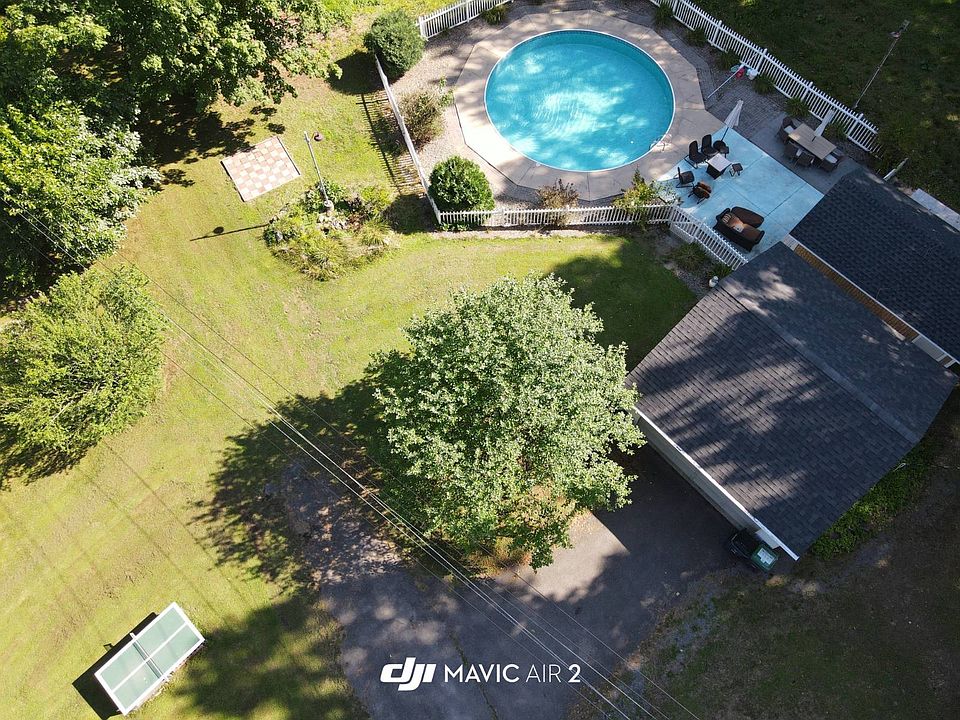 1st image of 5 Hauns Hill Rd