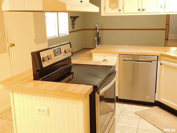 4th image of 119 Aspen Dr