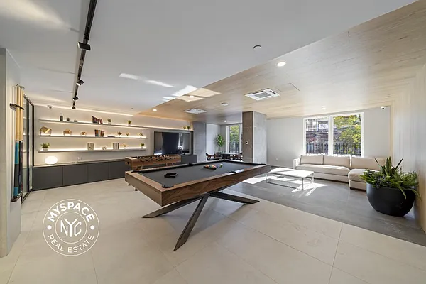 Rented by Carroll Development Leasing LLC | media 19