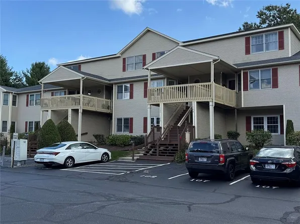 105 Scenic Dr, West Warwick, RI 02893