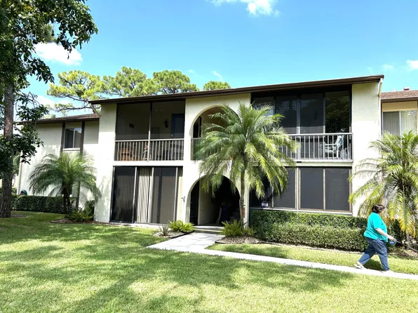 338 Knotty Pine Circle #C-2, Greenacres, FL 33463