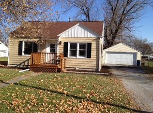 4004 26th St, Moline, IL 61265