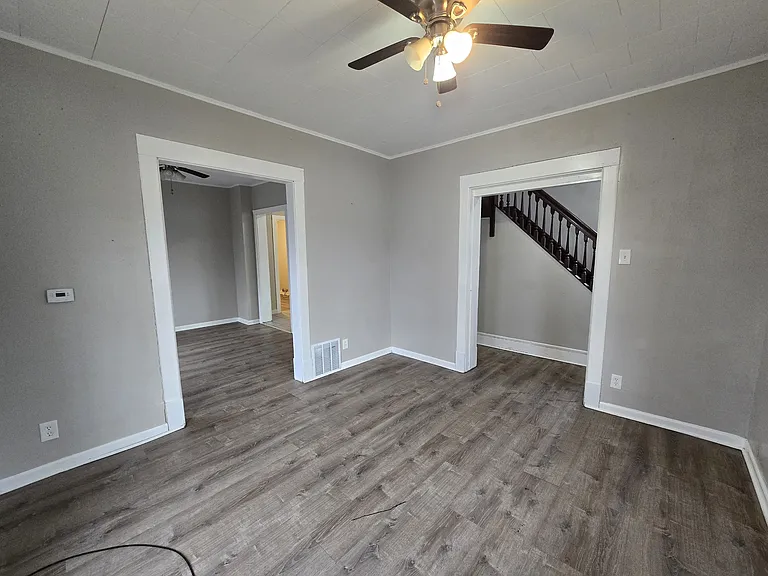 214 Edwards St — Photo 4