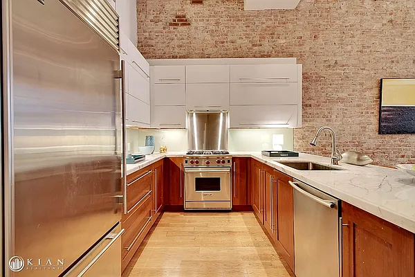 Rented by Kian Realty | media 82