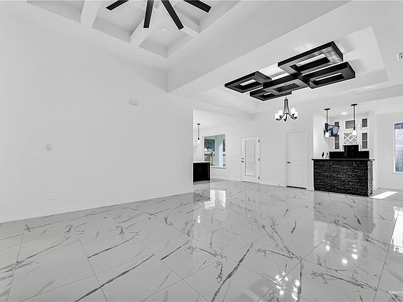 4th image of 1608 Summerland Ln