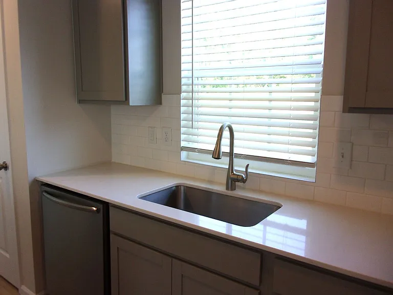 812 Wood Village Dr — Photo 9