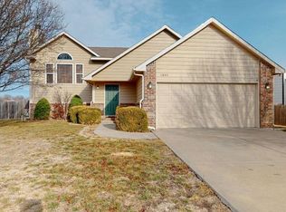 1805 N Buckthorn Ct, Andover, KS 67002
