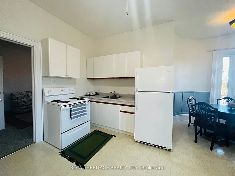 80 Bridge St W #4 — Photo 6