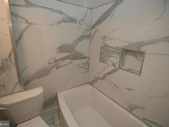 5th image of 42 Ross St