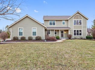 W263N2390 Wilderness Way, Pewaukee, WI 53072