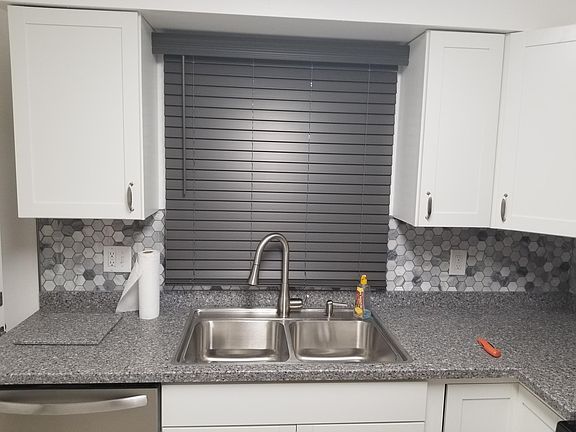 2nd image of 396 Grandview Ave