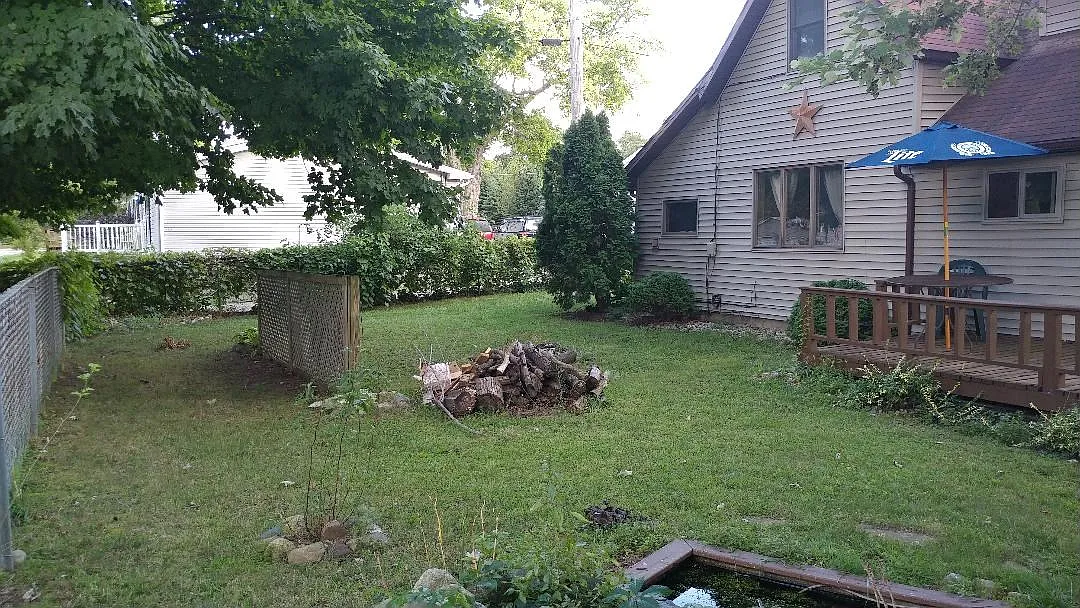 106 Park Dr photo 1