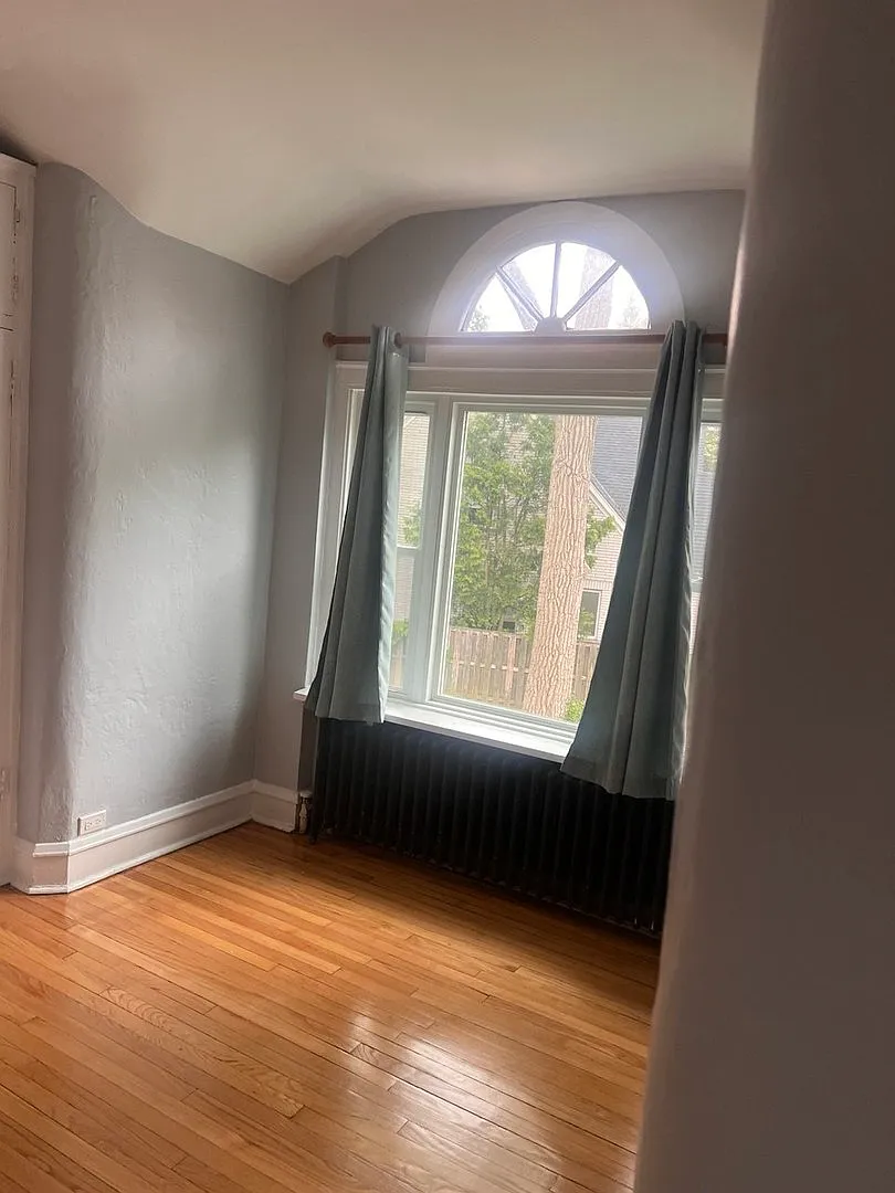 1 bed, 500 sqft, $1,600 — Photo 2