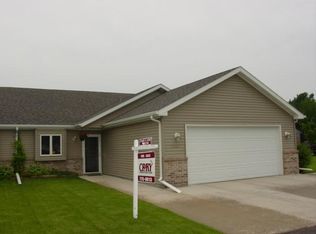 2809 Knight Dr, Grand Forks, ND 58201