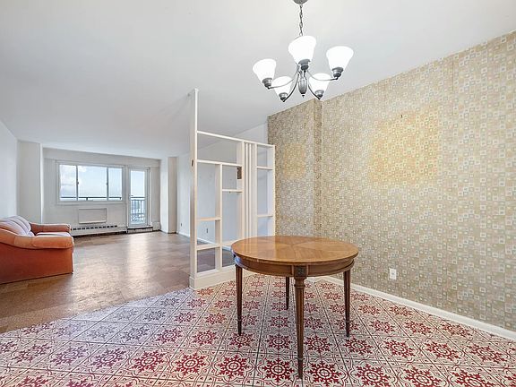 4th image of 3965 52nd St APT 8E