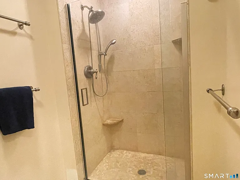 58 Heritage Ln — Photo 17