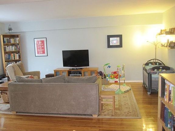 4th image of 120 E Hartsdale Ave APT 5J