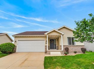 248 Tall Grass Trl, Sun Prairie, WI 53590