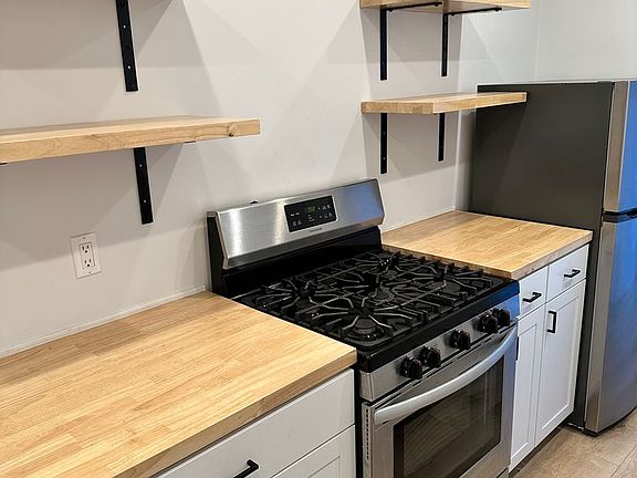 5th image of 3243 Glenhurst Ave #3245
