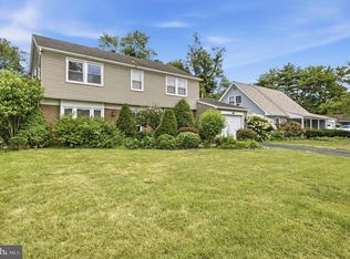 10 Galton Ln, Willingboro, NJ 08046