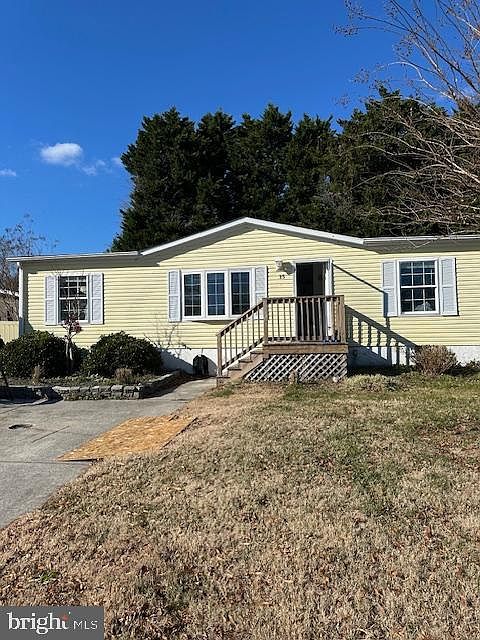 1st image of 15 Anchor Way Dr