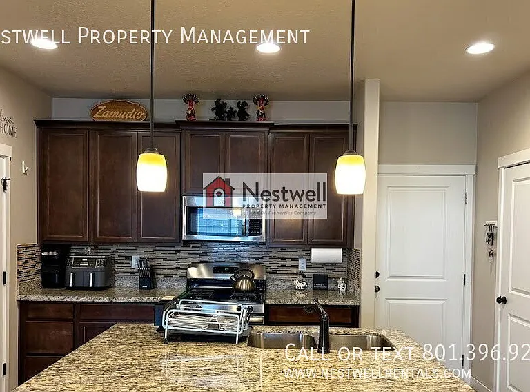 5696 W Red Ridge Ln — Photo 2