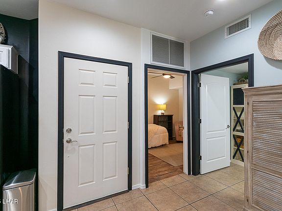 4th image of 420 Acoma Blvd S Unit 10