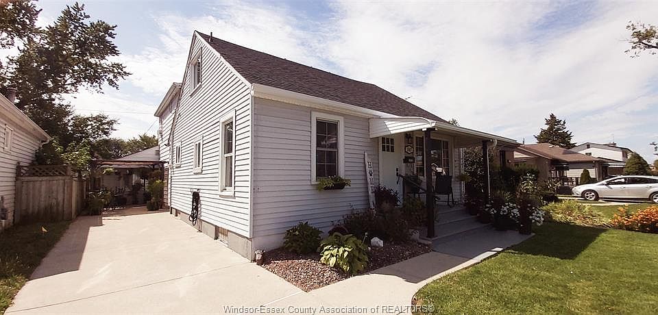 1st image of 1047 Esdras Ave