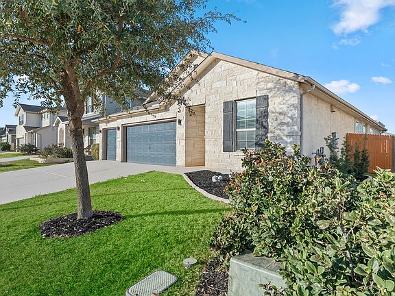 3rd image of 2527 Verona Way