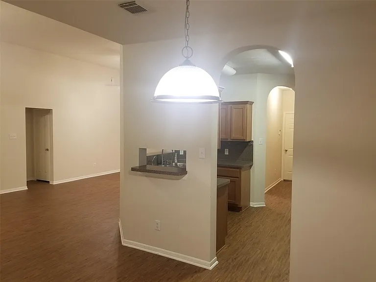2406 Hawks Rd — Photo 5