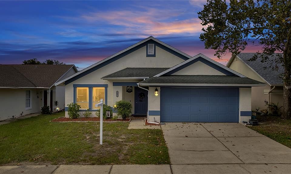 2nd image of 30421BLOOMSBURY Drive Way