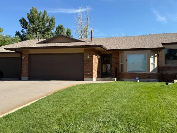 6 Windbridge Ln, Pueblo, CO 81001
