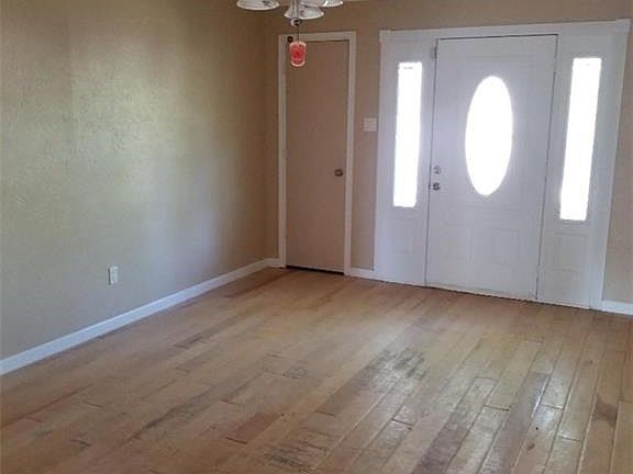 2nd image of 1505 La Fonda Dr