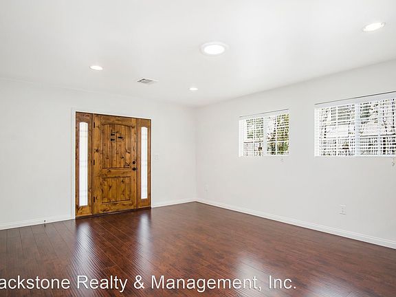 2nd image of 7656 Fountain Ave