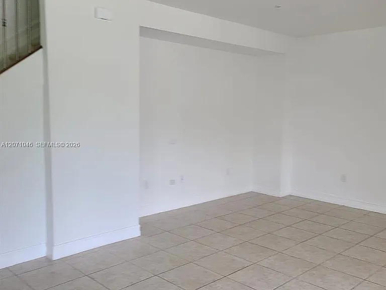 11362 SW 15th St — Photo 4