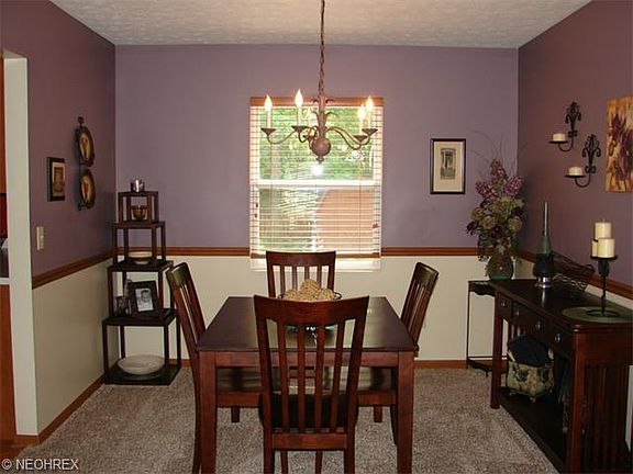 5th image of 327 Oakdale Cir