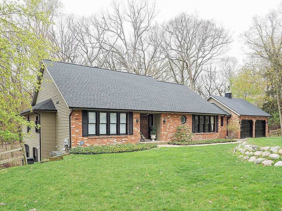 1st image of 1355 White Oak Dr
