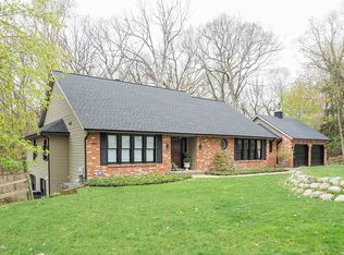 1355 White Oak Dr, Kalamazoo, MI
