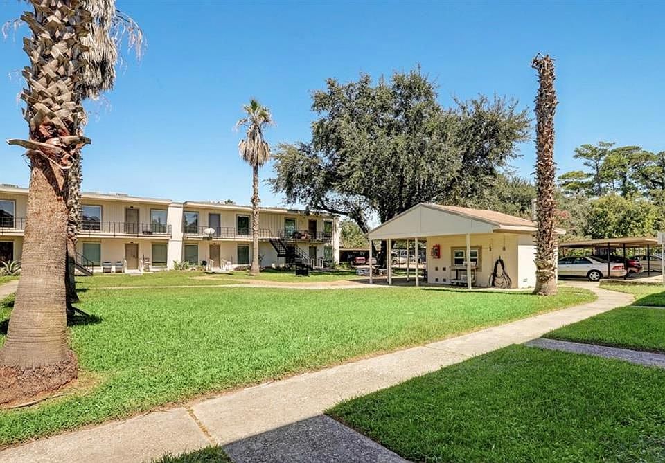 1st image of 1701 Johanna Dr Unit 9