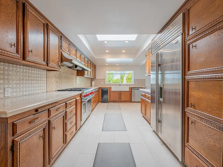 4321 Clear Valley Dr — Photo 19